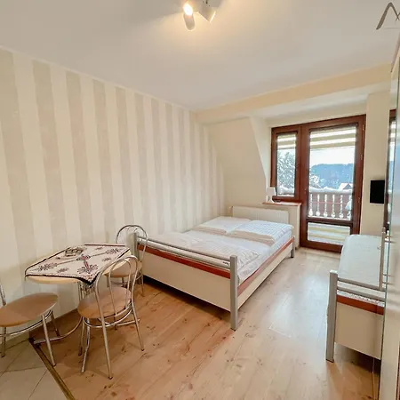 Rum i privatbostad U Zbyszka W Willi Michalowka Zakopane